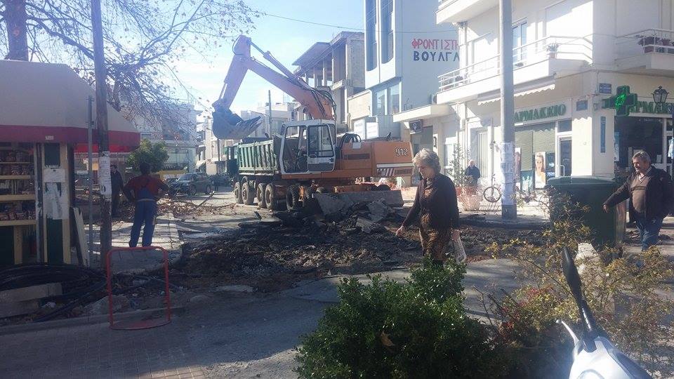 «Κρυφτούλι» με το χρονοδιάγραμμα του έργου της Πλατείας  Ανάστατοι οι Επαγγελματίες – Στον …καιάδα οι εκκλήσεις του Νομικού Συμβούλου της ΕΝΩΣΗΣ – έκδοση 30-1-2016