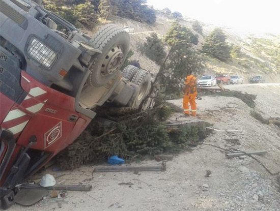 Θανατηφόρο εργατικό ατύχημα από ανατροπή φορτηγού