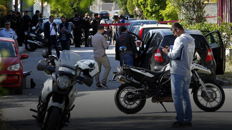 Εν ψυχρώ δολοφονία έξω από σχολείο στα Γλυκά Νερά – τουλάχιστον οκτώ φορές πυροβόλησαν οι δράστες