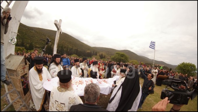 Το έθιμο της αποκαθήλωσης στο λόφο Γολγοθά στη Κάτω Μονή Ξενιάς – γράφει ο Τρ. Σπανός