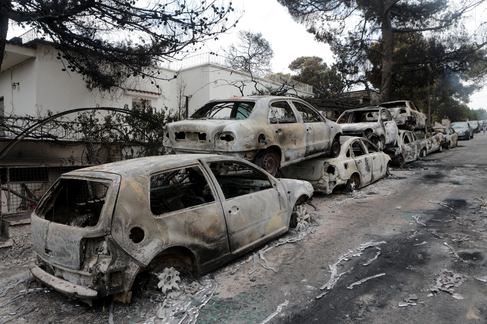 Εθνική τραγωδία: 74 νεκροί και 164 ενήλικες τραυματίες, 23 παιδιά