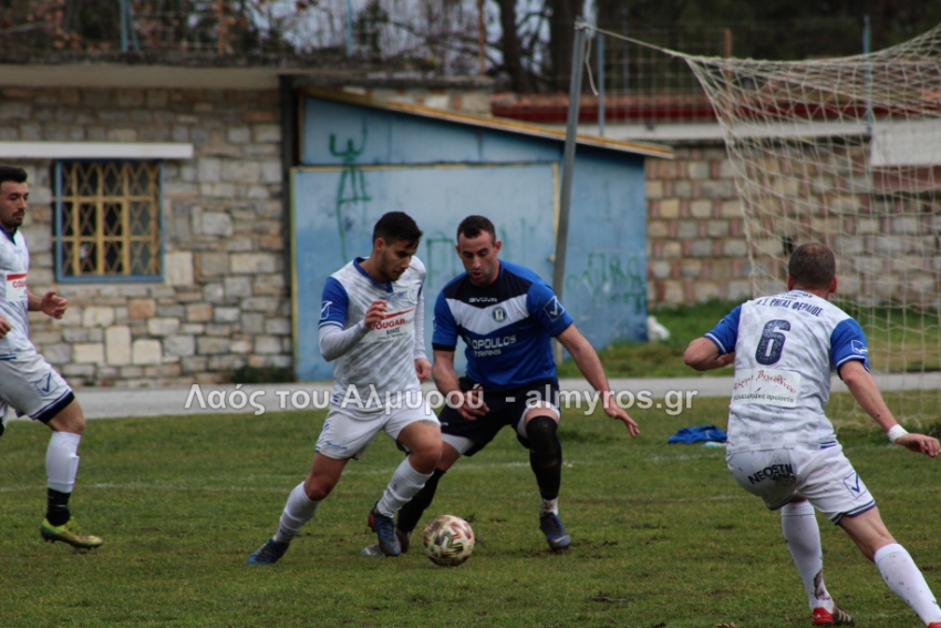 Εύκολα στα ημιτελικά ο Ρήγας Φεραίος