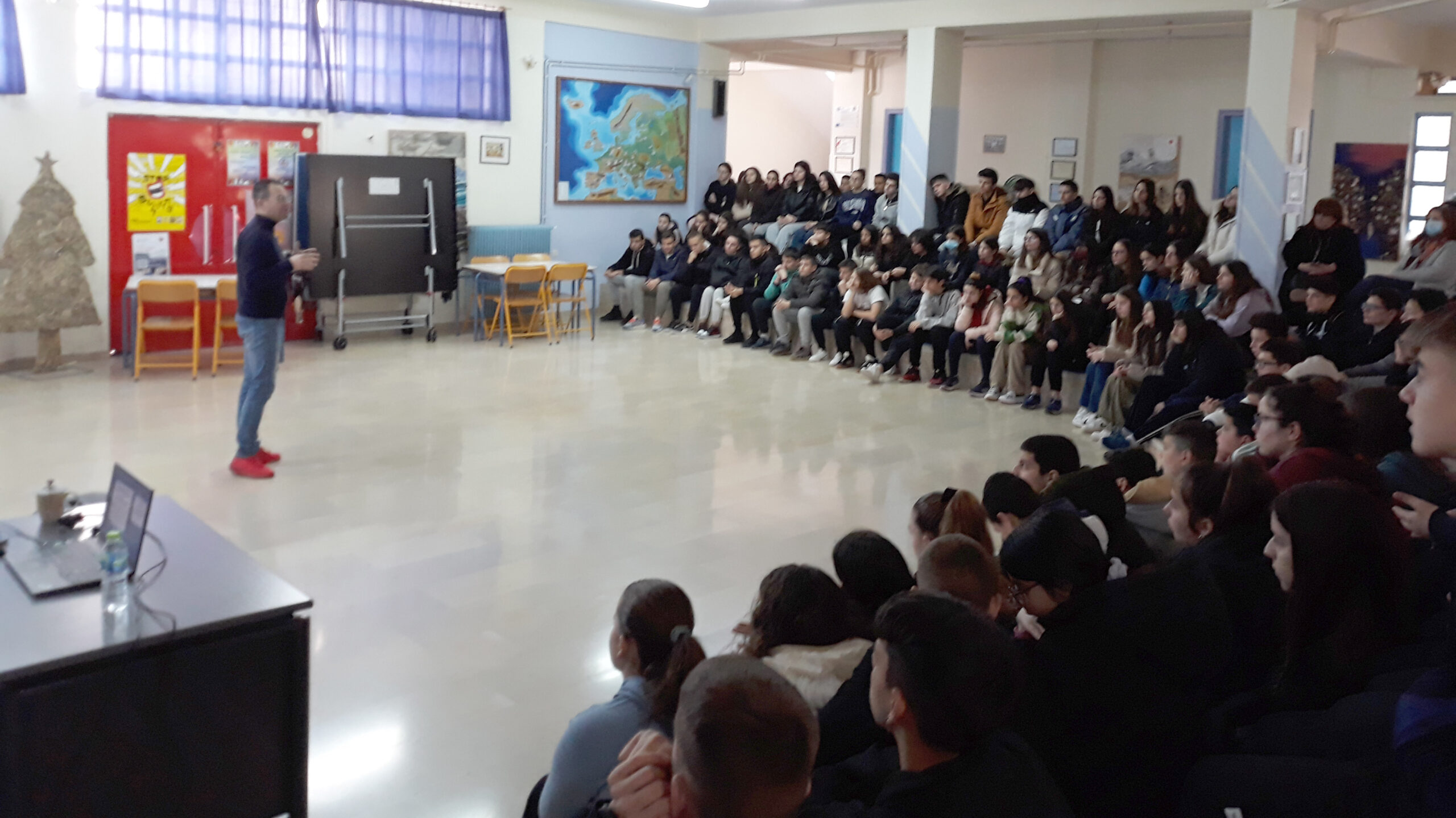 Διαδικτυακός εκφοβισμός κι ασφάλεια στο διαδίκτυο: εκδήλωση στο Γυμνάσιο-Λ.Τ. Ευξεινούπολης