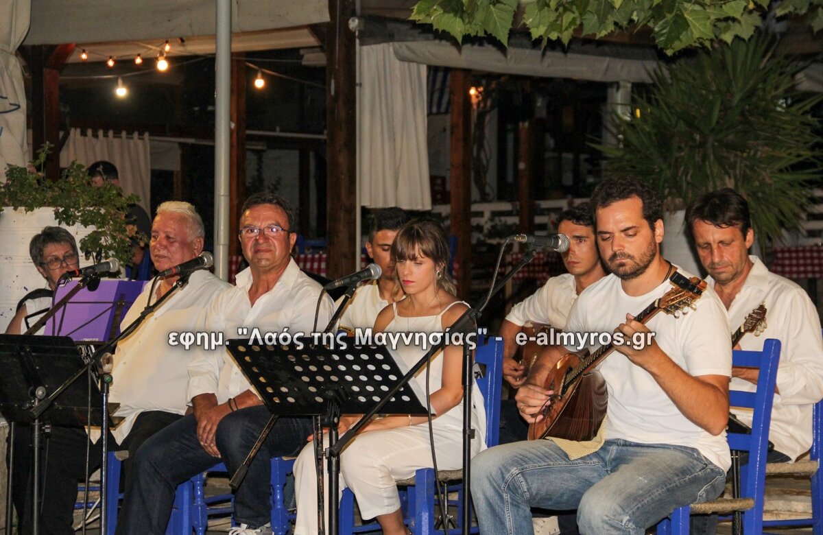 Εξαιρετική ρεμπέτικη βραδιά από τους φίλους μουσικής και τον Δήμο Αλμυρού