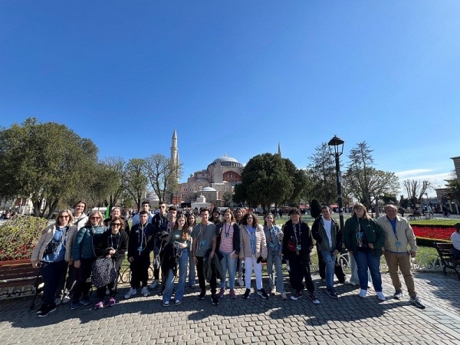 H μαθητική ομάδα του 1ου ΕΠΑΛ Αλμυρού παρουσίασε την εργασία της σε συνέδριο στην Κωνσταντινούπολη