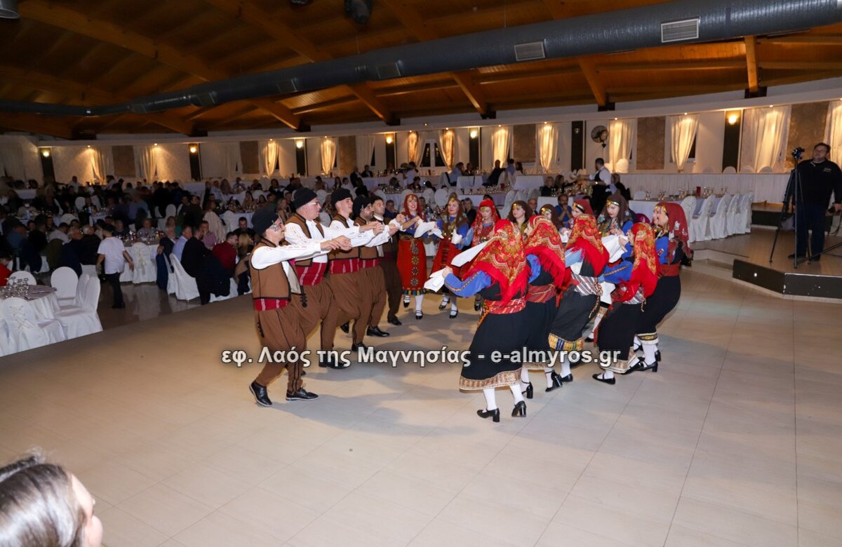 Ξεπέρασε κάθε προηγούμενο η προσέλευση κόσμου και το κέφι στον χορό του Συλλόγου Ανατ. Ρωμυλίας /βίντεο-φωτογραφίες