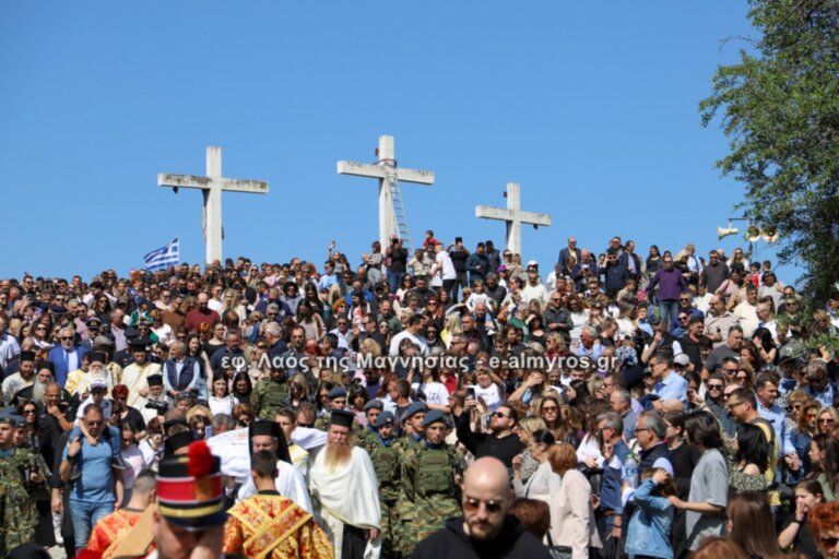 Η αποκαθήλωση στον λόφο της Ιεράς Μονής Κάτω Ξενιάς