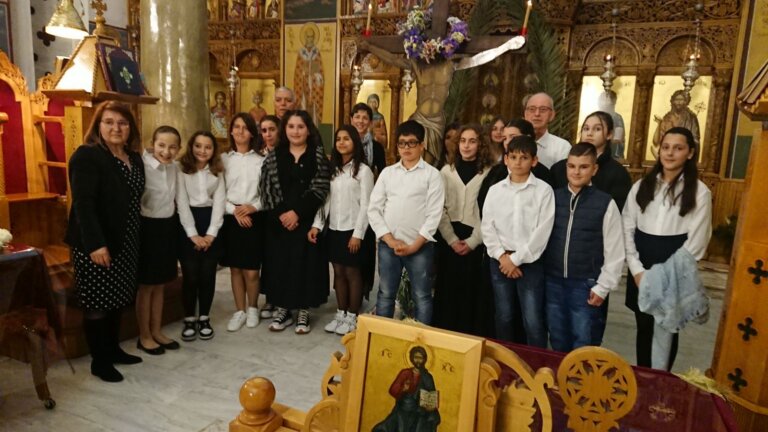Το θρησκευτικό λαϊκό δρώμενο “Το Μοιρολόι της Παναγίας” από μαθητές- τριες του Γυμνασίου Σούρπης