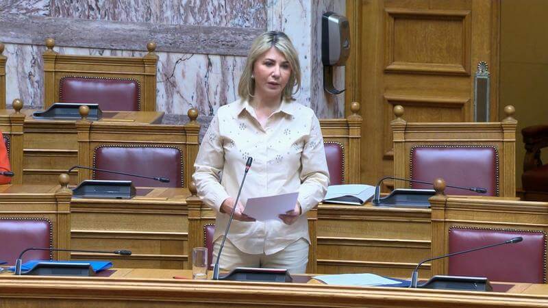 H Ζ. Μακρή για την σιδηροδρομική διασύνδεση του λιμένος Βόλου με τον ΟΣΕ