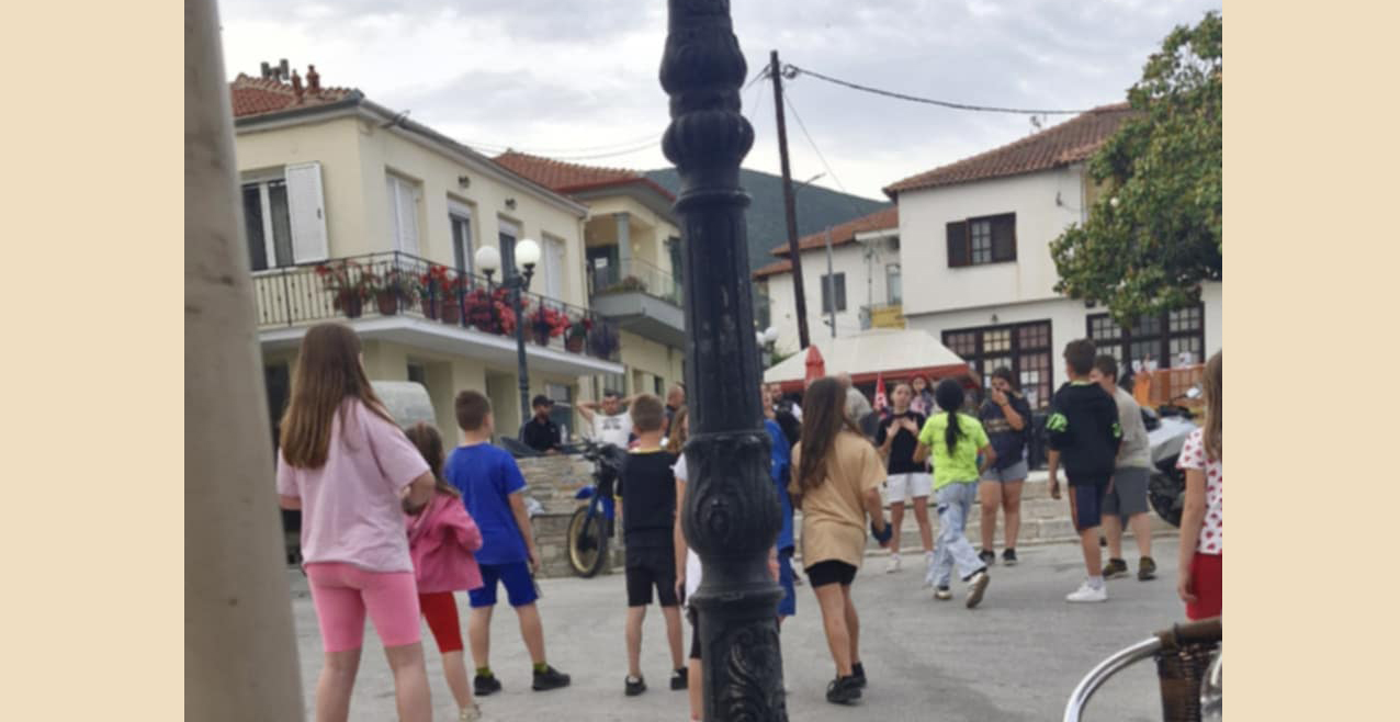 Διαμαρτυρίες Φτελιανών – Έκλεισαν το προαύλιο της Εκκλησίας για τα παιδιά – Η απάντηση του Αντιδημάρχου