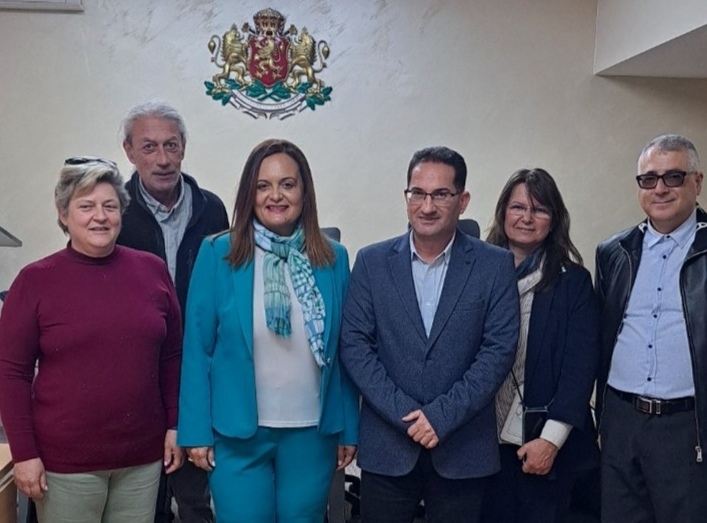 Επίσκεψη της Αντιδημάρχου Γεωργίας Μποντού-Τοκαλή στην παλιά Αγχίαλο με το Γυμνάσιο Νέας Αγχιάλου