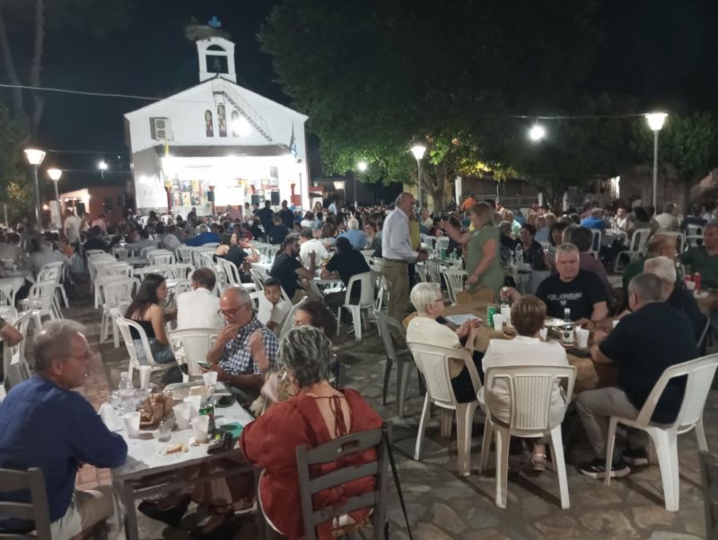 Αναβίωσε ύστερα από δύο δεκαετίες το πανηγύρι της Αγίας Τριάδας με πολύ μεγάλη επιτυχία!
