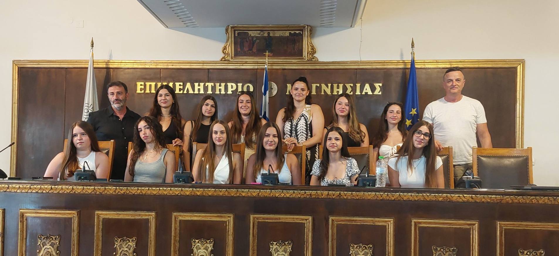 Η Περιφέρεια βράβευσε την ομάδα βόλεϊ Γυναικών του ΓΣΑ
