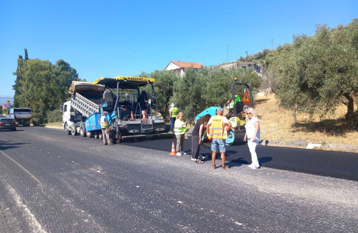 Σε εξέλιξη έργα οδοστρωσίας στην επαρχιακή οδό Βόλου-Μικροθηβών