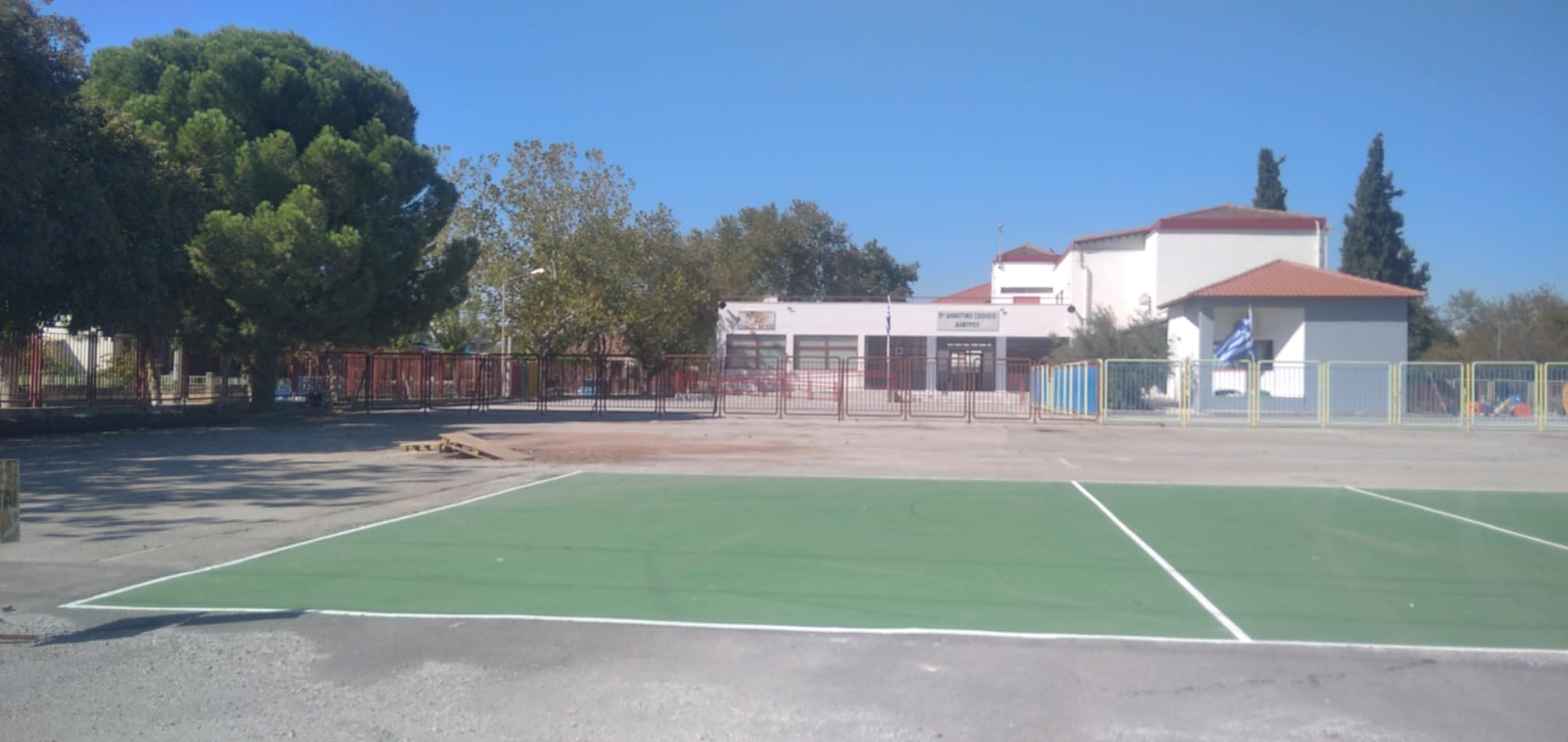 Ανακαινίστηκε το 5ο Δημοτικό Αλμυρού, απέμεινε να γίνει η περίφραξη