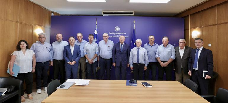 Ευλογιά: Σχέδιο 10 ημερών με σταθμούς απολύμανσης κι αυστηροποίηση μέτρων – Πίνακες με στοιχεία