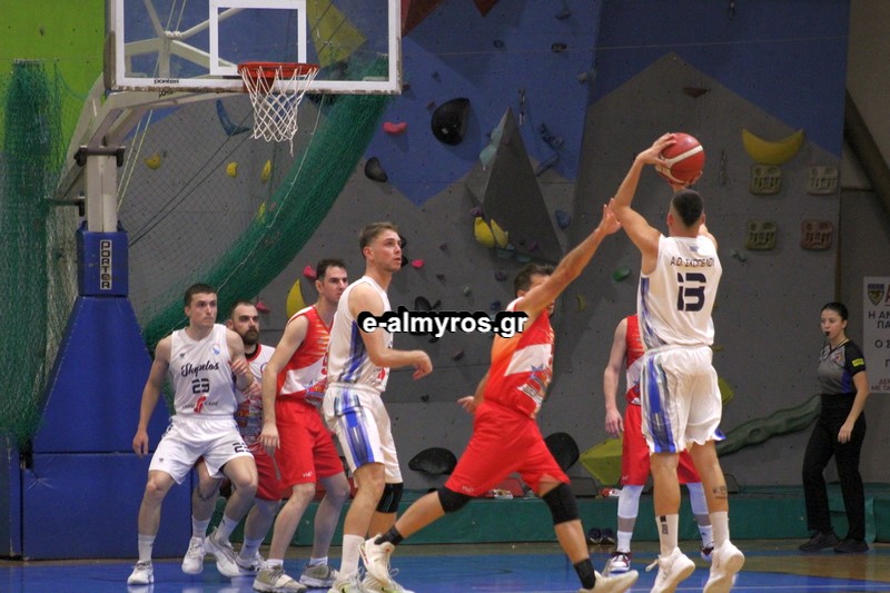 Η Σκόπελος “πάγωσε” τους Τιτάνες