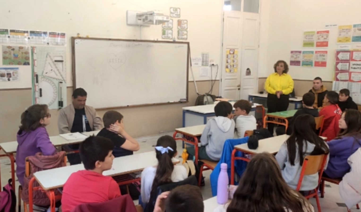 Επίσκεψη Ε.Ε.Ε.Ε.Κ. Αλμυρού στο Δημοτικό Ευξεινούπολης: εμπειρία μάθησης, ευαισθητοποίησης κι ενσυναίσθησης