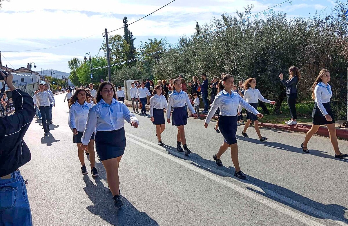 Εικόνες από την παρέλαση στη Σούρπη