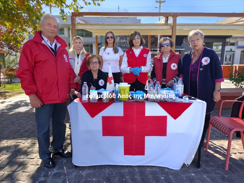 Εθελοντές του Ερυθρού Σταυρού ενημέρωσαν για τον σακχαρώδη διαβήτη