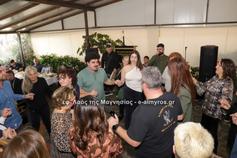 Με πολύ χορό και συμμετοχή μελών από πολλούς συλλόγους η κοπή πίτας των Ποντίων