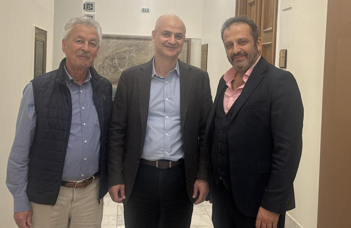 Συνάντηση Ευθ. Ζιγγιρίδη με την Πλεύση Ελευθερίας για τα κέντρα πρόληψης