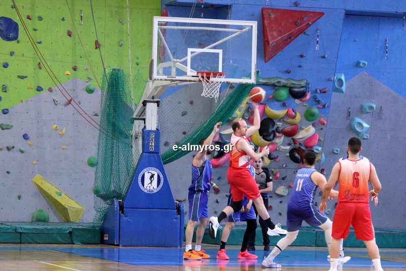 Ροζ φύλλο για τους Τιτάνες σε συναρπαστικό αγώνα!