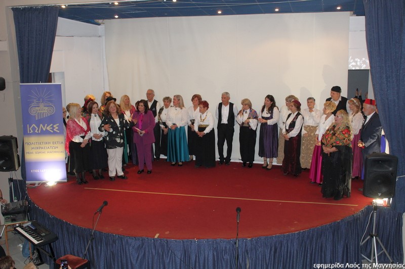 Θέατρο, χορός, τραγούδι για διατήρηση λαογραφικών στοιχείων – φωτορεπορτάζ από την πολιτιστική σύμπραξη Ιώνων-Φιλοπρόοδου