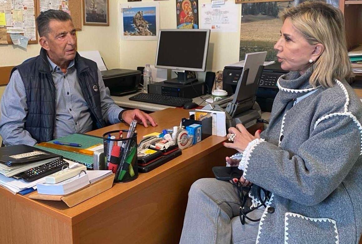 Η Ζ. Μακρή με τους νεφροπαθείς της Μαγνησίας