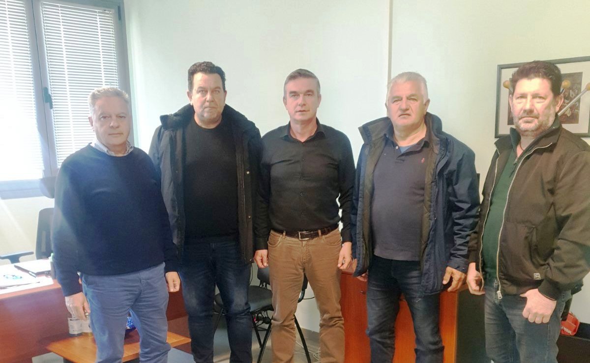 Συνάντηση πλημμυροπαθών και πληγέντων κτηνοτρόφων με τον Αντιπεριφερειάρχη Δημ. Τσέτσιλα