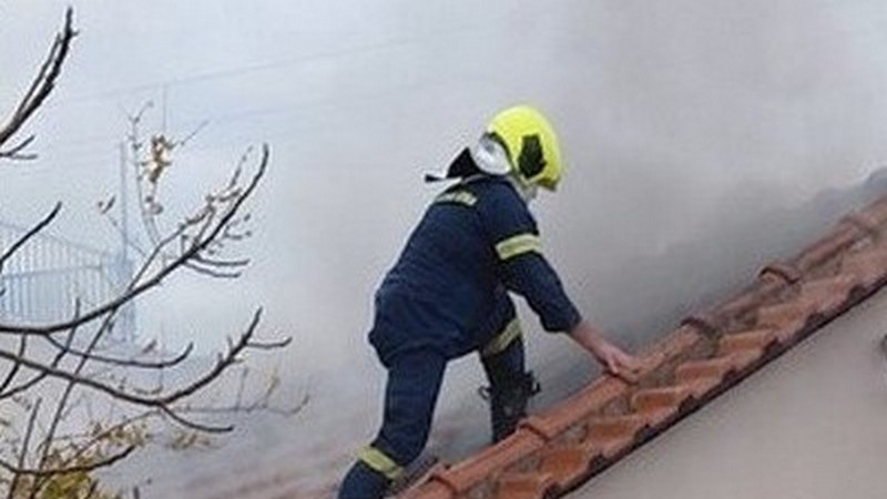 Συναγερμός στις Νηές: Πυρκαγιά σε κατοικία ηλικιωμένου