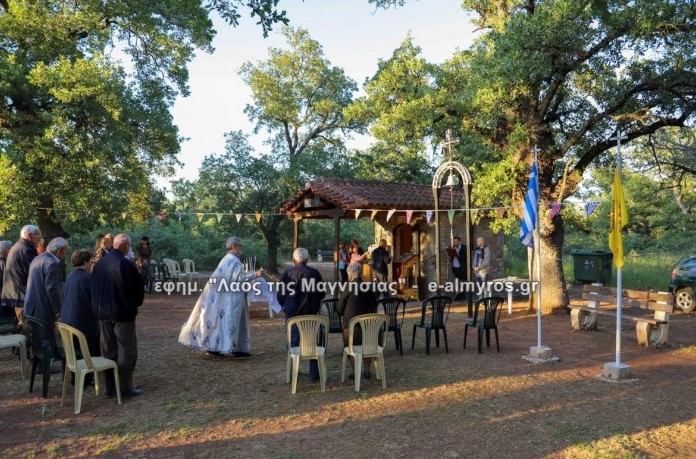 Πανηγυρικός Εσπερινός στο εκκλησάκι του Αγίου Γεωργίου στο Κουρί