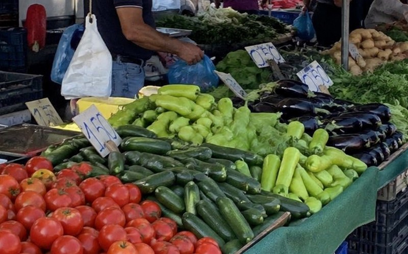 Νωρίτερα η λαϊκή στον Αλμυρό λόγω Πρωτομαγιάς