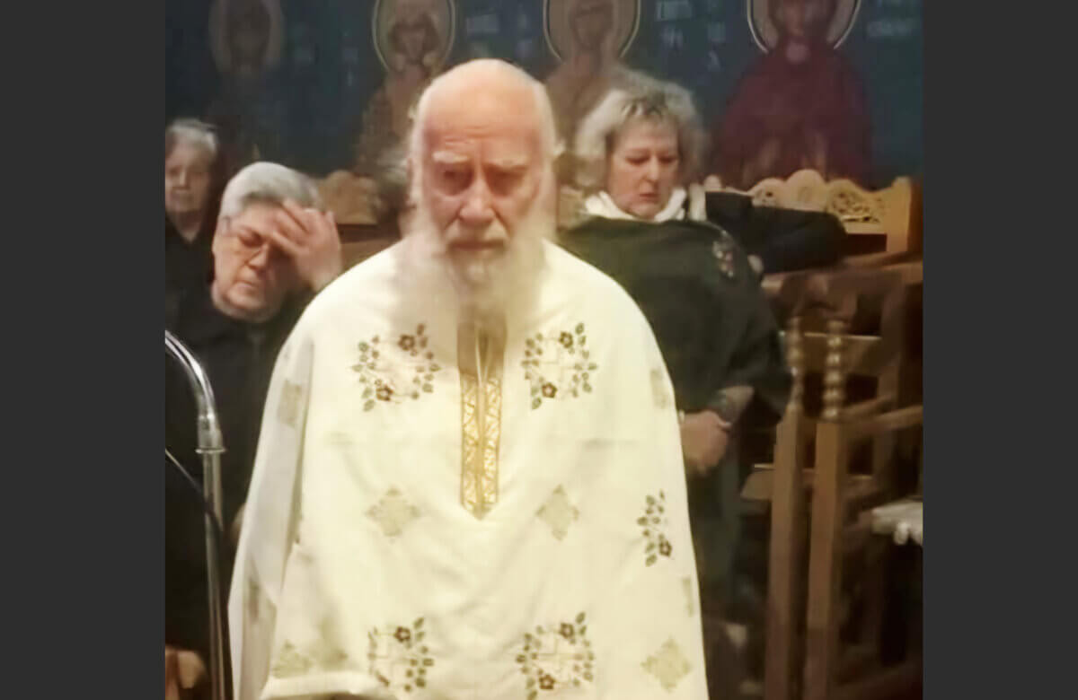 Εκοιμήθη ο π. Χρήστος Τσιάπρας καταγόμενος από τον Αλμυρό