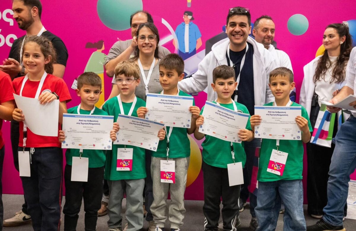 Βραβείο Καινοτομίας για την ομάδα EduHackers στον πανελλήνιο διαγωνισμό εκπαιδευτικής ρομποτικής