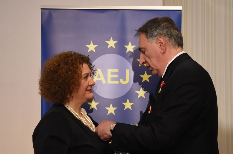 Με το Χρυσό Μετάλλιο της Φλόγας της Ειρήνης τιμήθηκε η Ησαΐα Τσαουσίδου Πρόεδρος της Ένωσης Ευρωπαίων Δημοσιογράφων