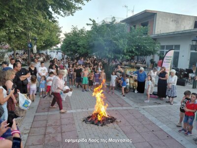Αναβίωσε ο Κλήδονας με το “αμίλητο νερό” στη Νέα Αγχίαλο – φωτογραφίες
