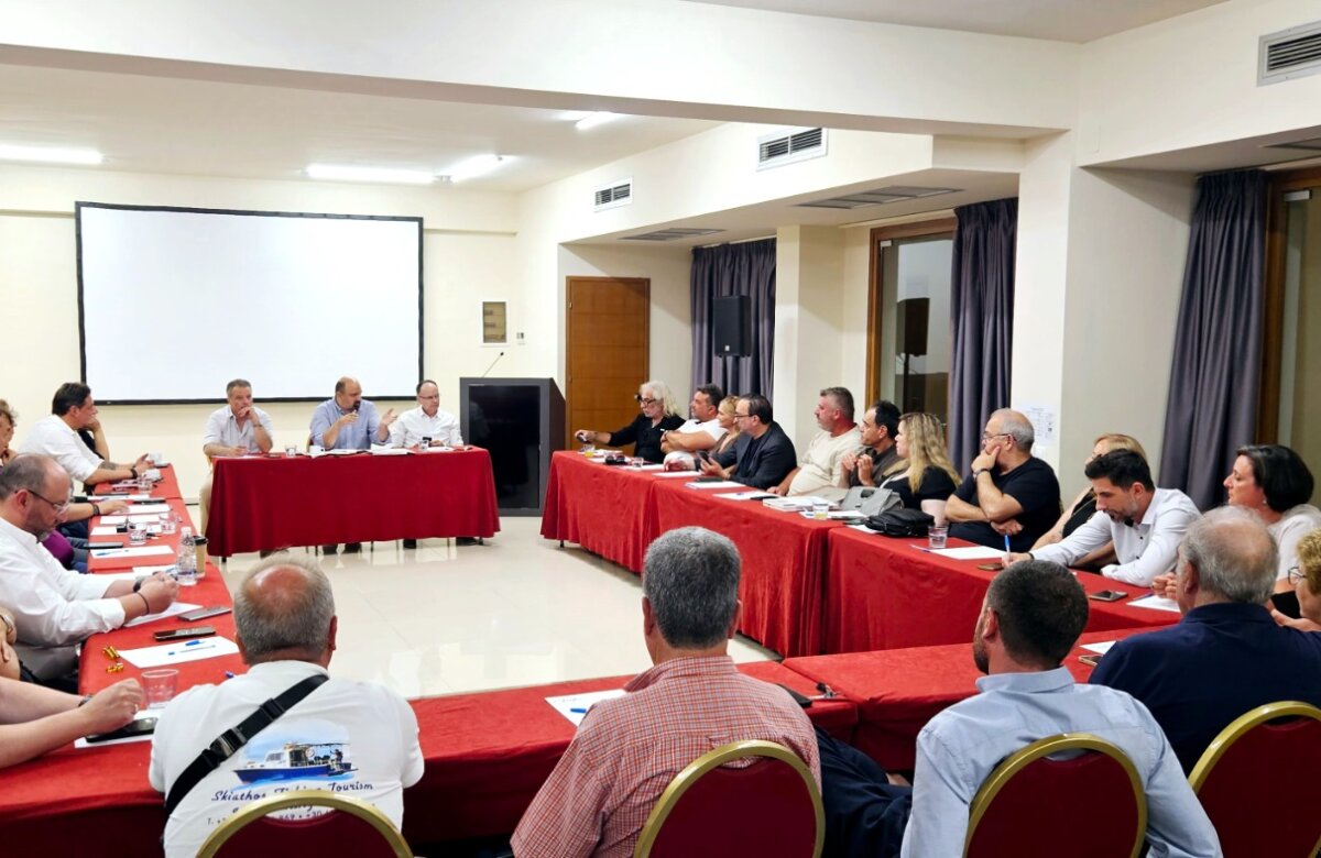 Χρ. Τριαντόπουλος: Συνεργασία με τους φορείς του τουρισμού της Μαγνησίας για τις ανάγκες και τις προοπτικές του