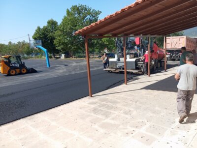 Εργασίες στον προαύλιο χώρο του Γυμνασίου-Λυκείου Σούρπης