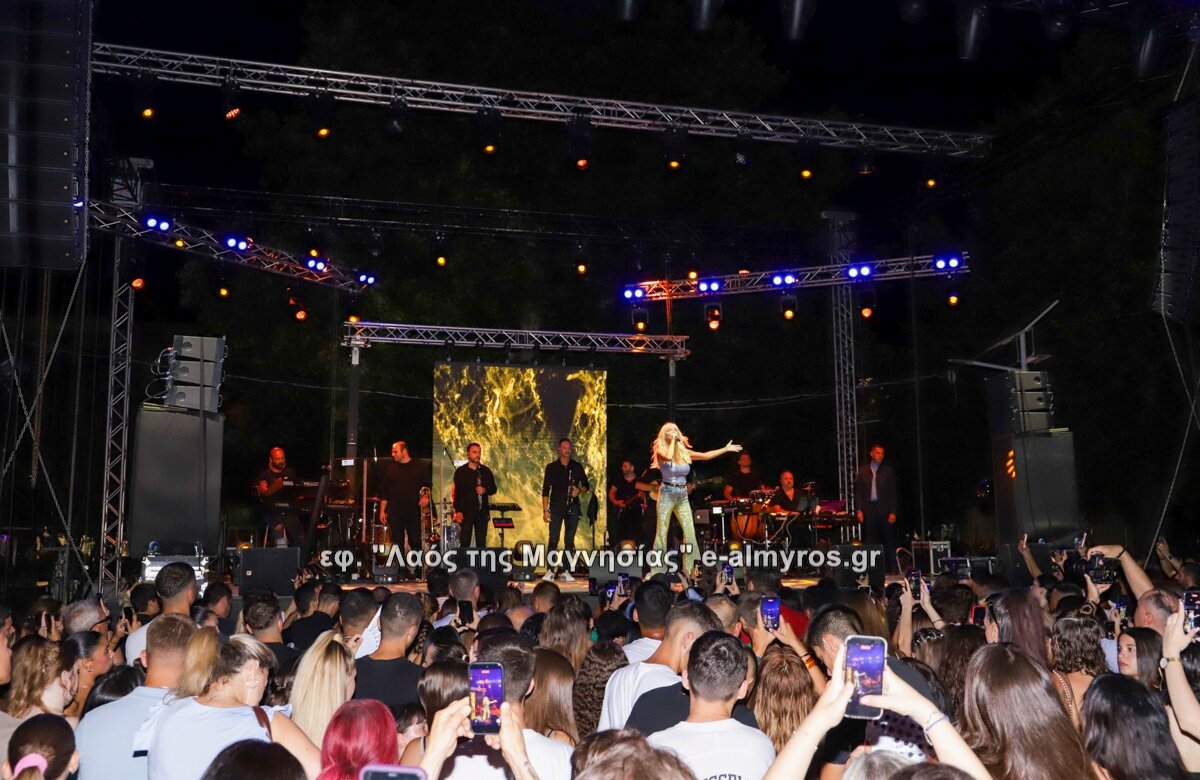 Ο κόσμος χάρηκε με την ψυχή του την συναυλία με την Πάολα – φωτορεποτάζ