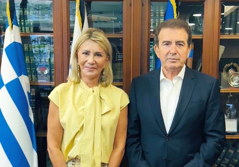Μ. Χρυσοχοΐδης σε Ζ. Μακρή: «9 αστυνομικοί, 10 συνοριοφύλακες και 40 σωφρονιστικοί υπάλληλοι στην Μαγνησία»