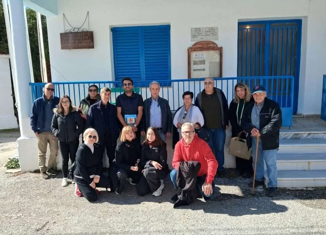 Μέλη και φίλοι του Πολιτιστικού Συλλόγου Σούρπης γνώρισαν την ιστορία των Κωφών